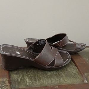 SIZE 8 Women's Brown Dockers Sandals